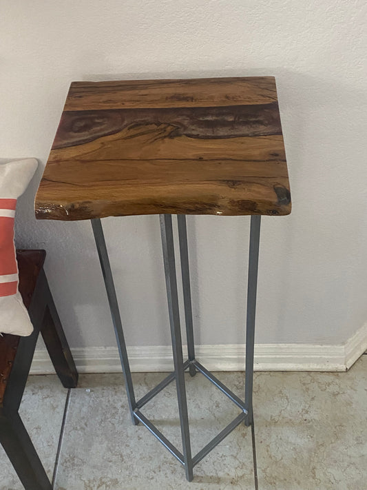 Lamp table