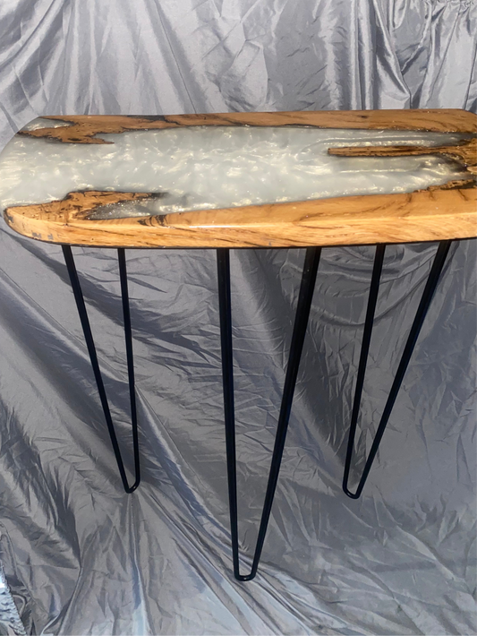 Entry lamp table